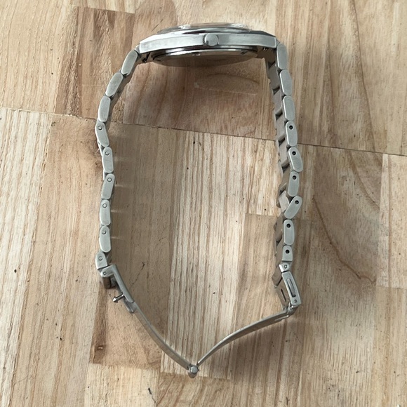 Seiko SQ Vintage Men’s Watch Stainless Bracelet Case Dial Day Date Window - Picture 10 of 16